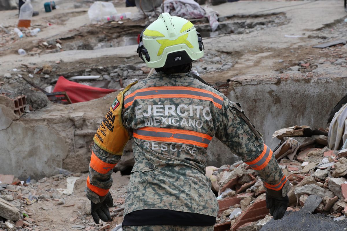 Misión mexicana recuperó 92 cuerpos y rescató a dos personas tras terremotos en Venezuela