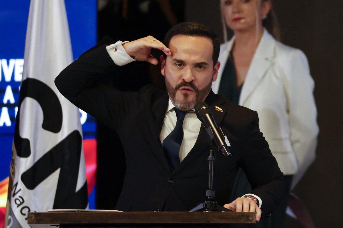 De la Espriella aclara que no ha planteado «desconocer la soberanía de Venezuela»