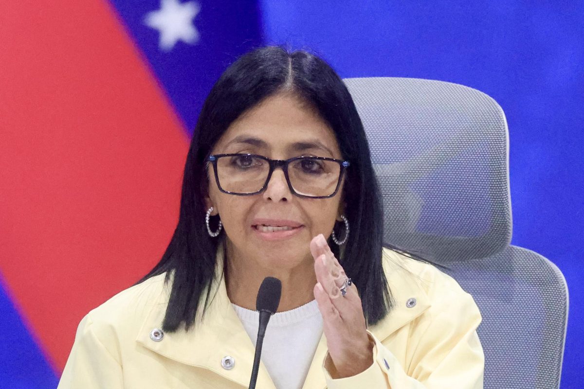 Delcy Rodríguez nombra encargado de negocios en EE.UU. al exministro de Comercio Exterior