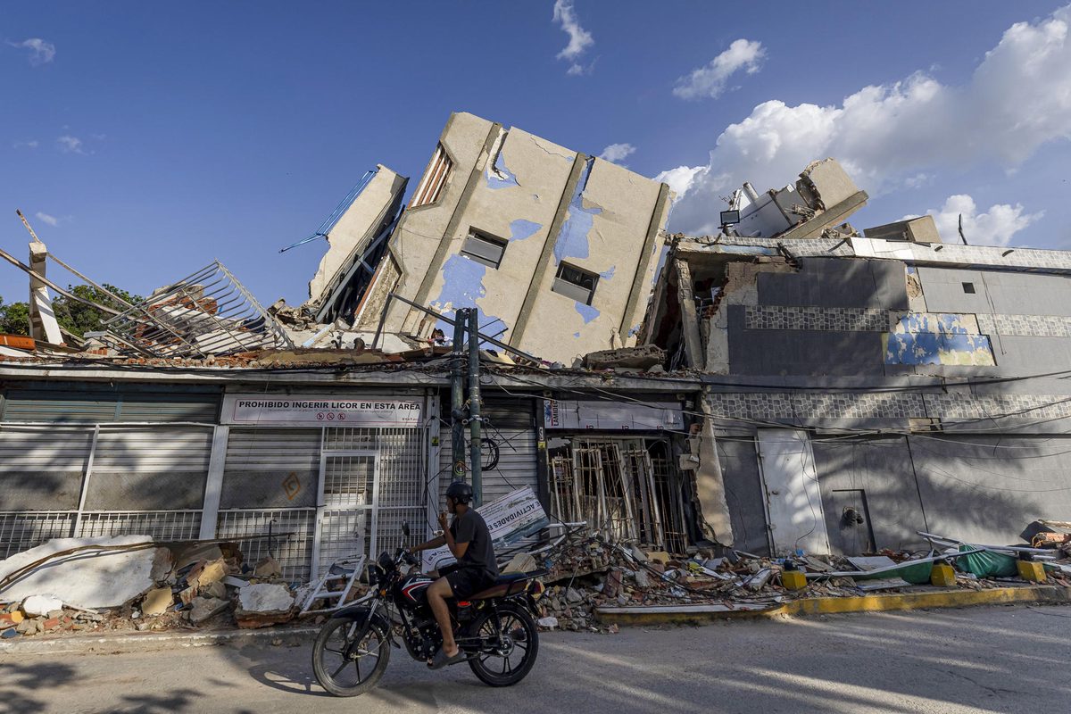 Asciende a 4.829 la cifra de muertos por los terremotos de hace tres semanas en Venezuela