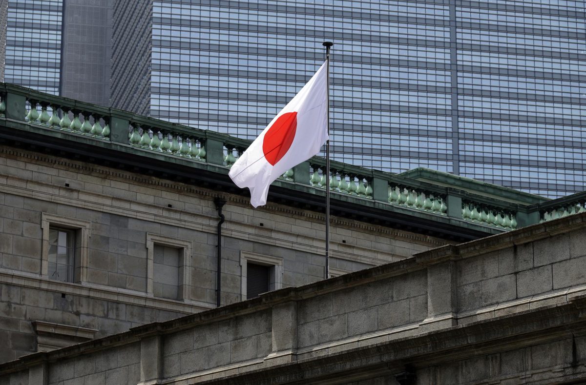 Japón aprueba una criticada ley que criminaliza la profanación de su bandera nacional