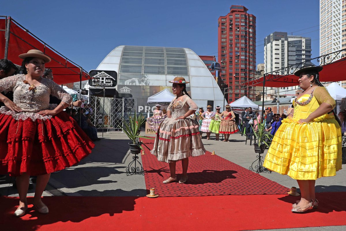 La ‘Pasarela Andina’, un escaparate para la moda y la reactivación económica de La Paz