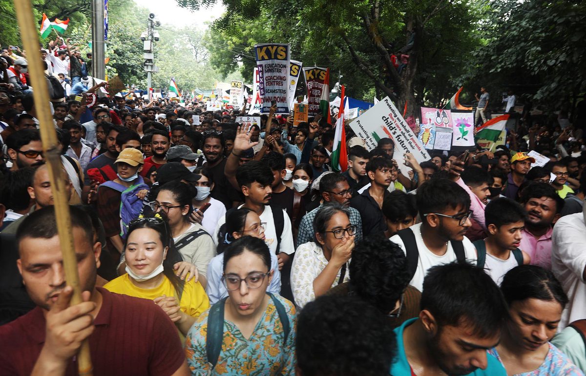 El movimiento juvenil «Cucarachas» marcha sin permiso hacia el Parlamento de la India