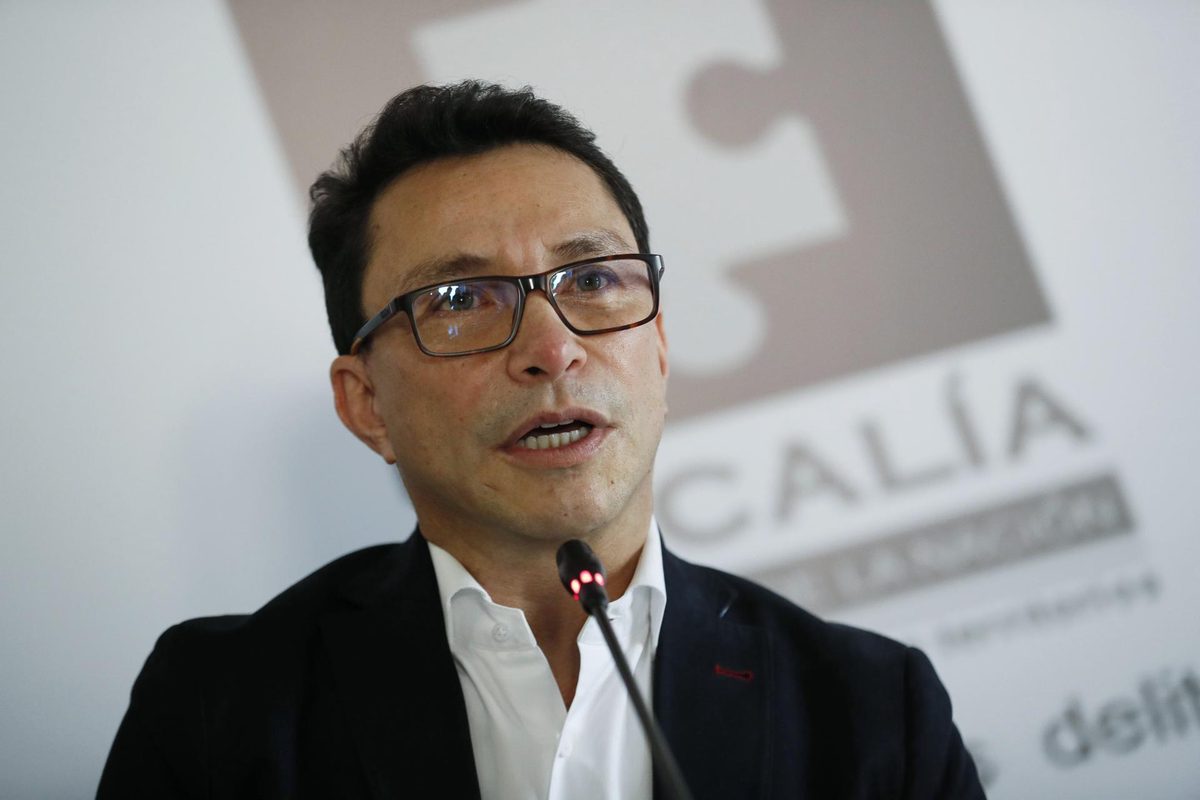 Investigan a excandidato presidencial colombiano por presunto abuso a niña de ocho años