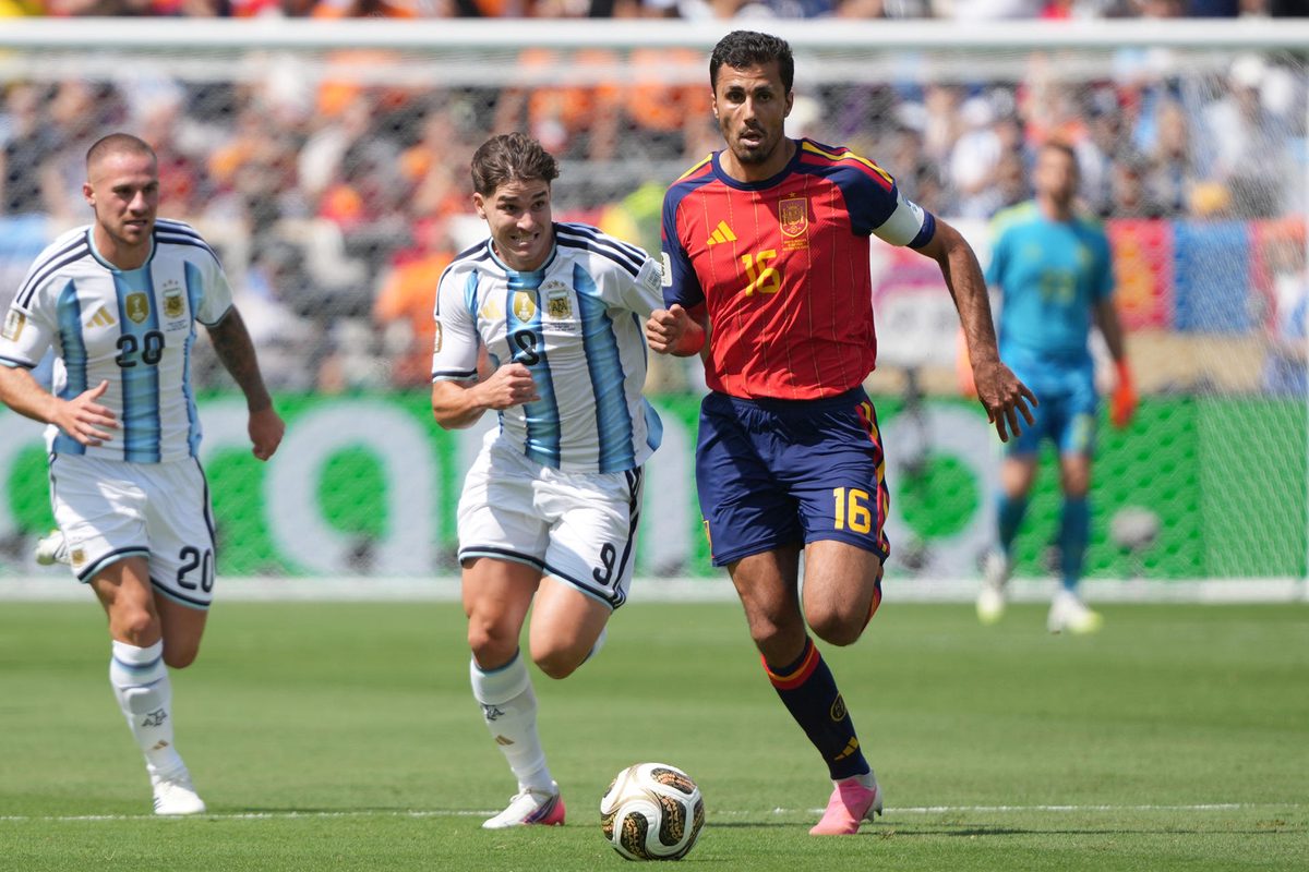 Rodri, Cucurella y Pedro Porro, en el once ideal del Mundial 2026 votado por los hinchas