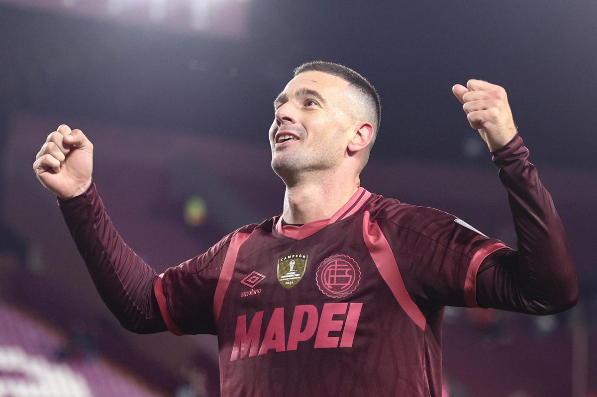 2-0. Lanús logra una trabajada victoria sobre Cienciano y la serie se definirá en Cusco