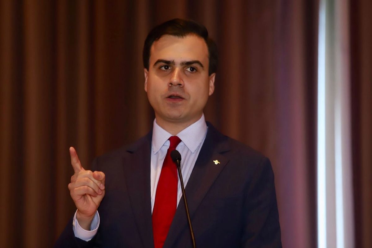 Comisionado Residente advierte sobre posibles recortes y prioridades federales