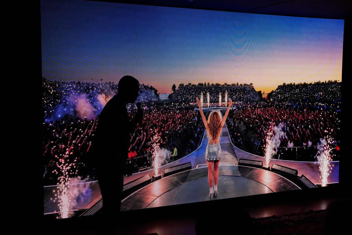 Anticipan imágenes de cómo será la «ciudad» de Shakira para su residencia en Madrid