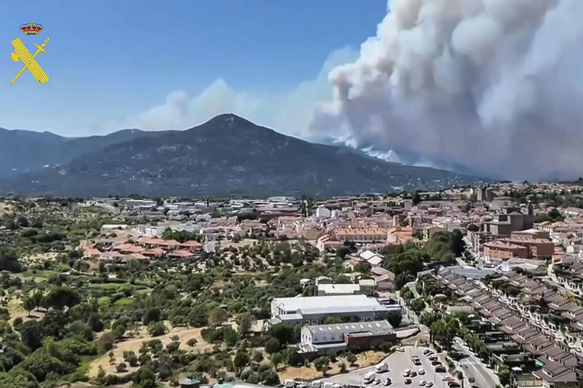 Más de 40.000 madrileños permanecen evacuados o confinados por el incendio