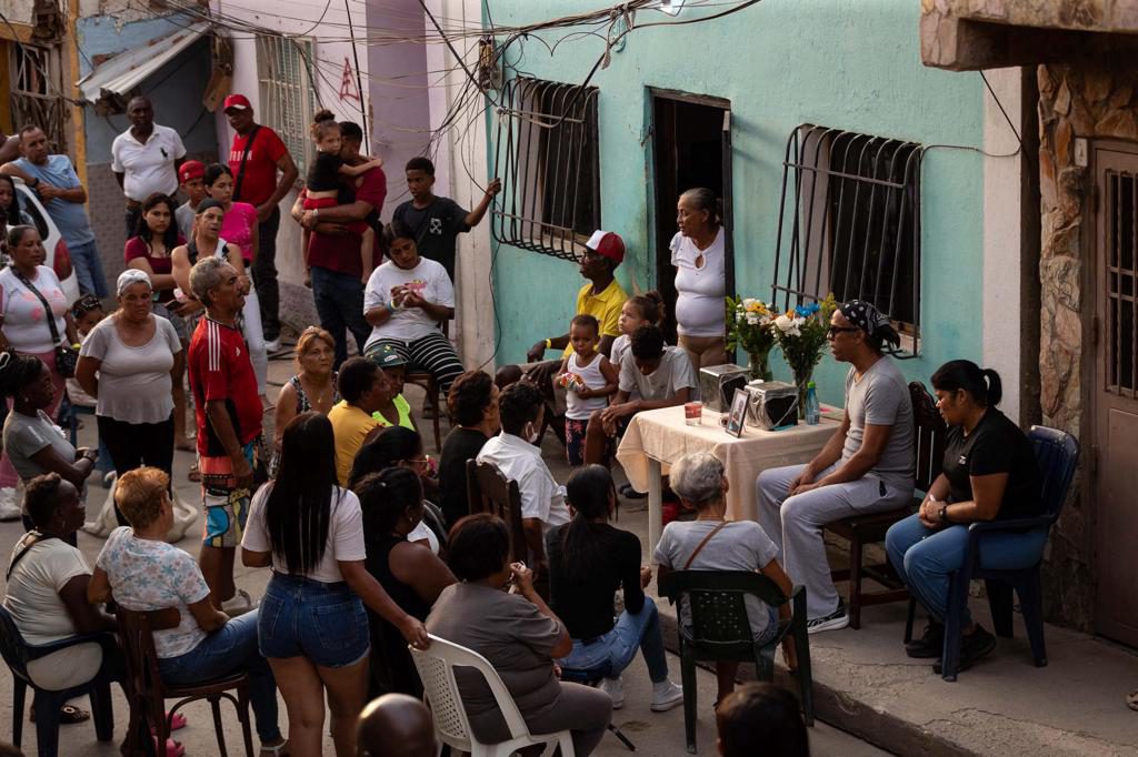 Los nervios se mantienen entre habitantes de La Guaira un mes después del doble terremoto