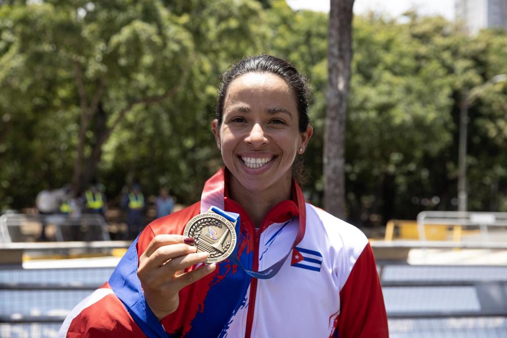 Mejías aporta primer oro a Cuba y mexicana Roel se lleva la plata en la contrarreloj individual