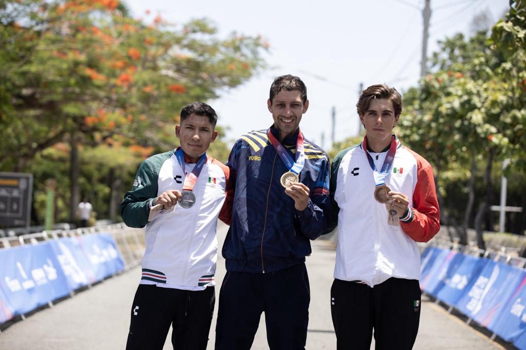 Vargas da primer oro a Colombia en contrarreloj; México se queda con la plata y el bronce