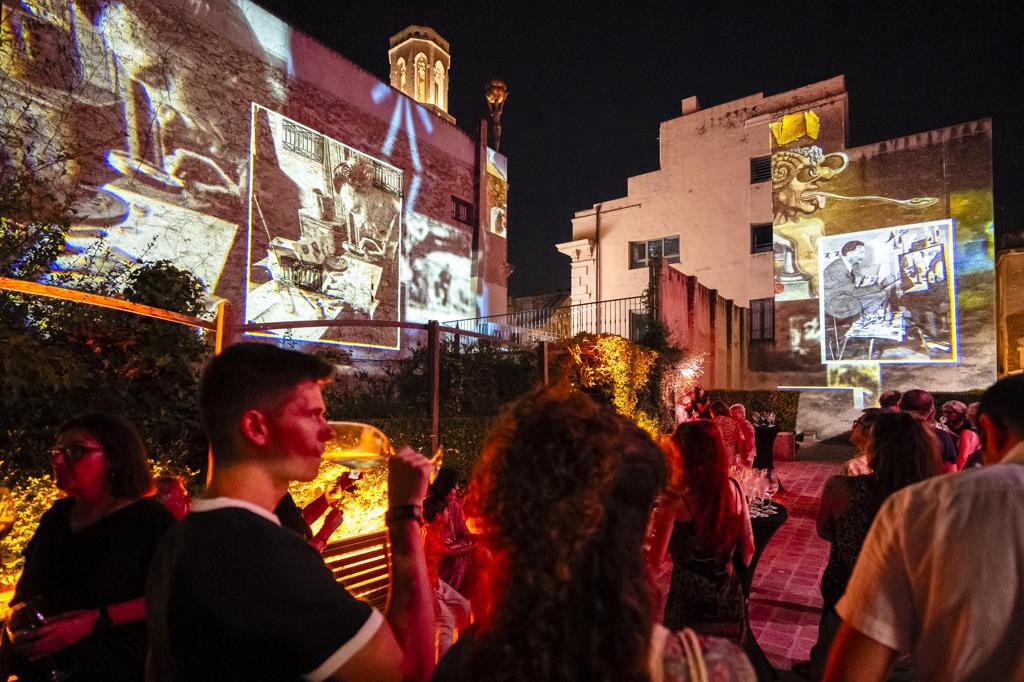 Dalí cobra vida por las noches en su Teatro-Museo gracias a una proyección audiovisual