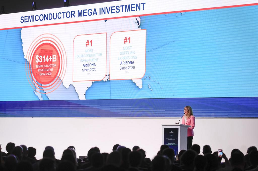 Panamá se compromete a desarrollar la industria de semiconductores y microelectrónica