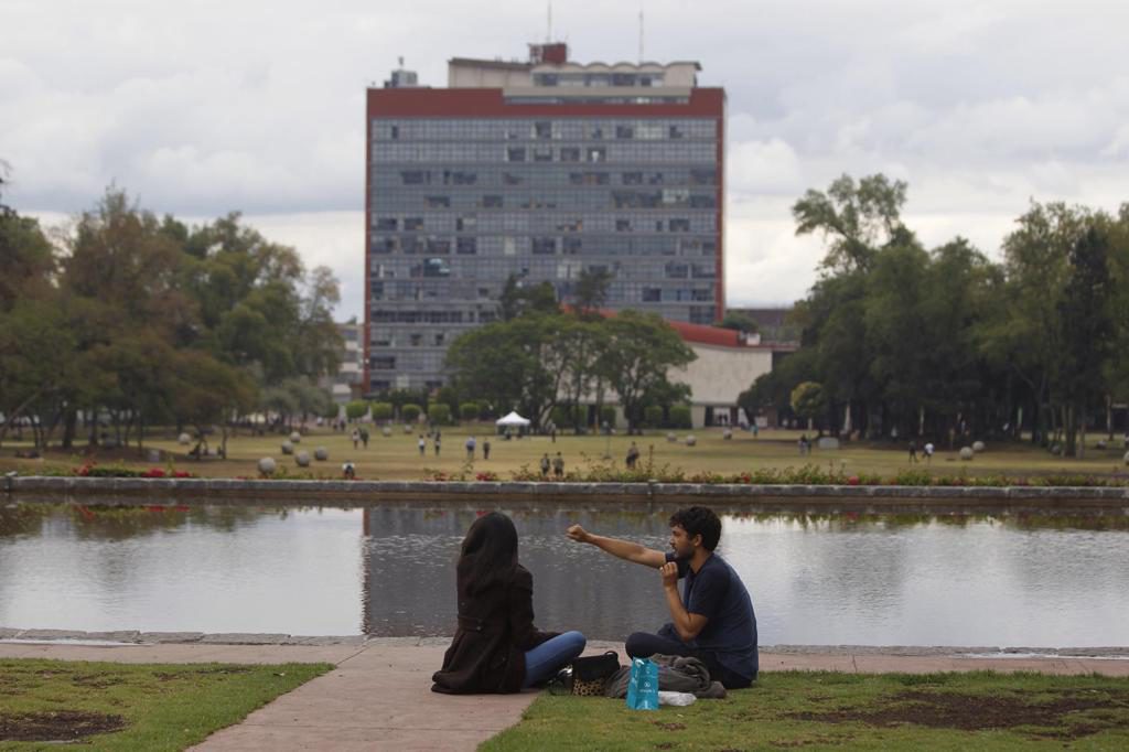 Crisis en mayor universidad de México abre debate sobre futuro de admisiones en era de IA