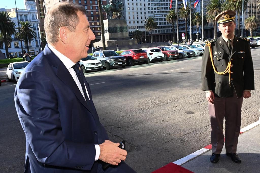 Ministro uruguayo destaca la visita del FMI como una invitación a «tomar más riesgos»