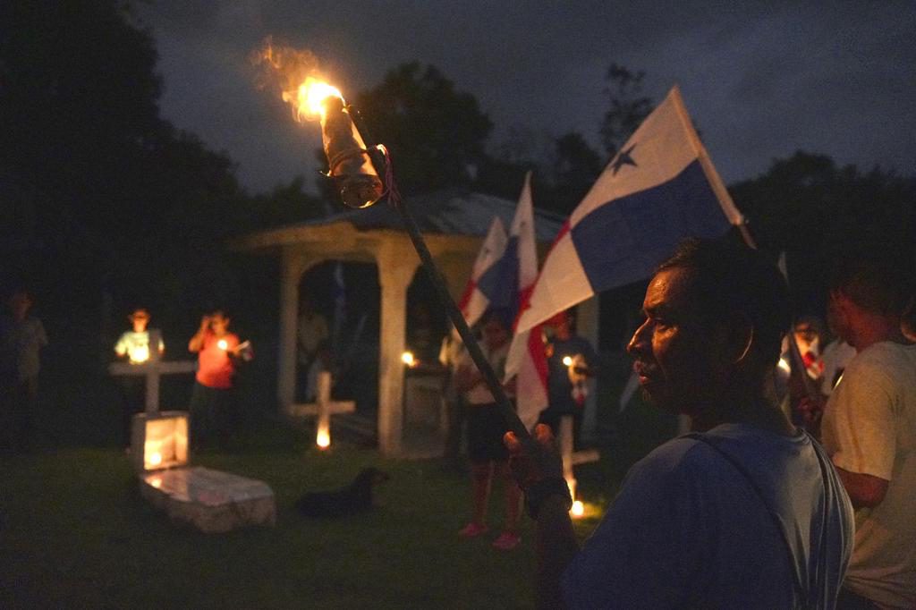 «Están muertos, pero duele»: trasladan cementerios por nuevo embalse del Canal de Panamá