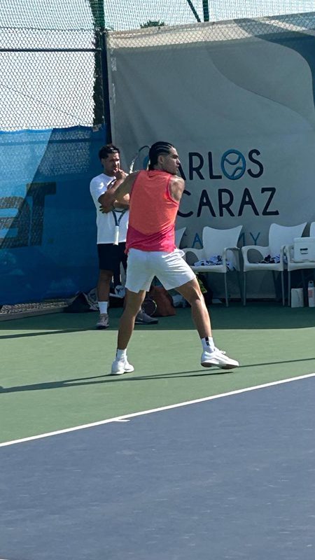 Alcaraz estrena nueva imagen mientras prepara para su vuelta a las pistas en Cincinnati