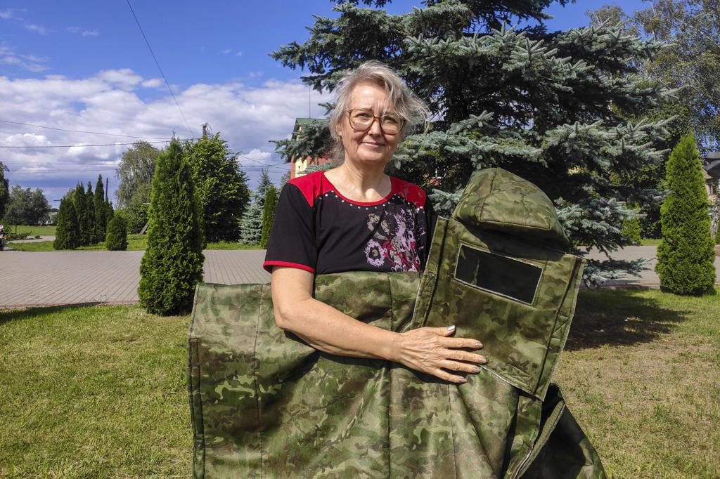 Unas capas antidrones ayudan a hacer «invisibles» a los soldados ucranianos