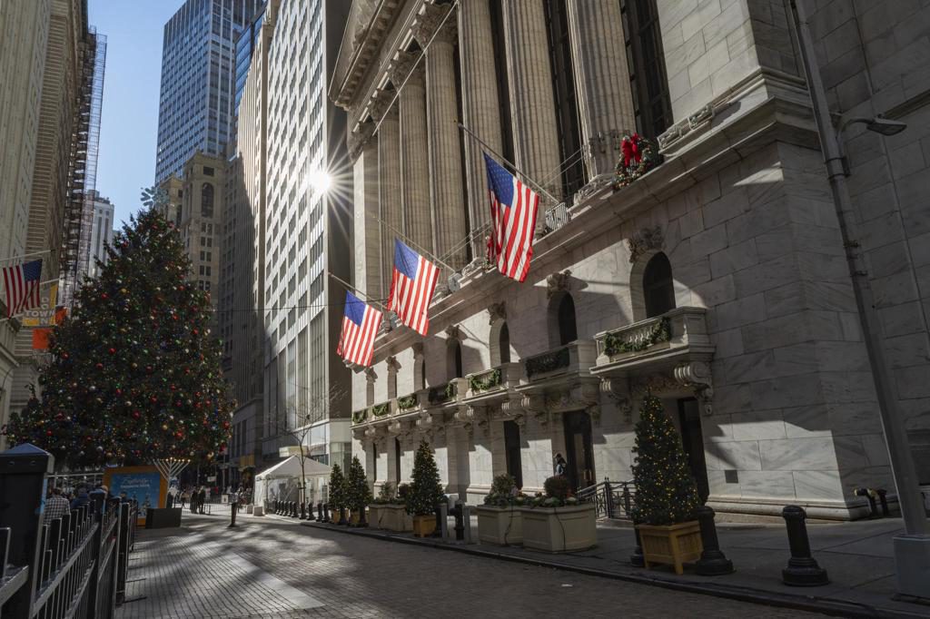 Wall Street cierra con récords del Dow Jones y del S&P 500, ante el optimismo por un pacto en Ormuz