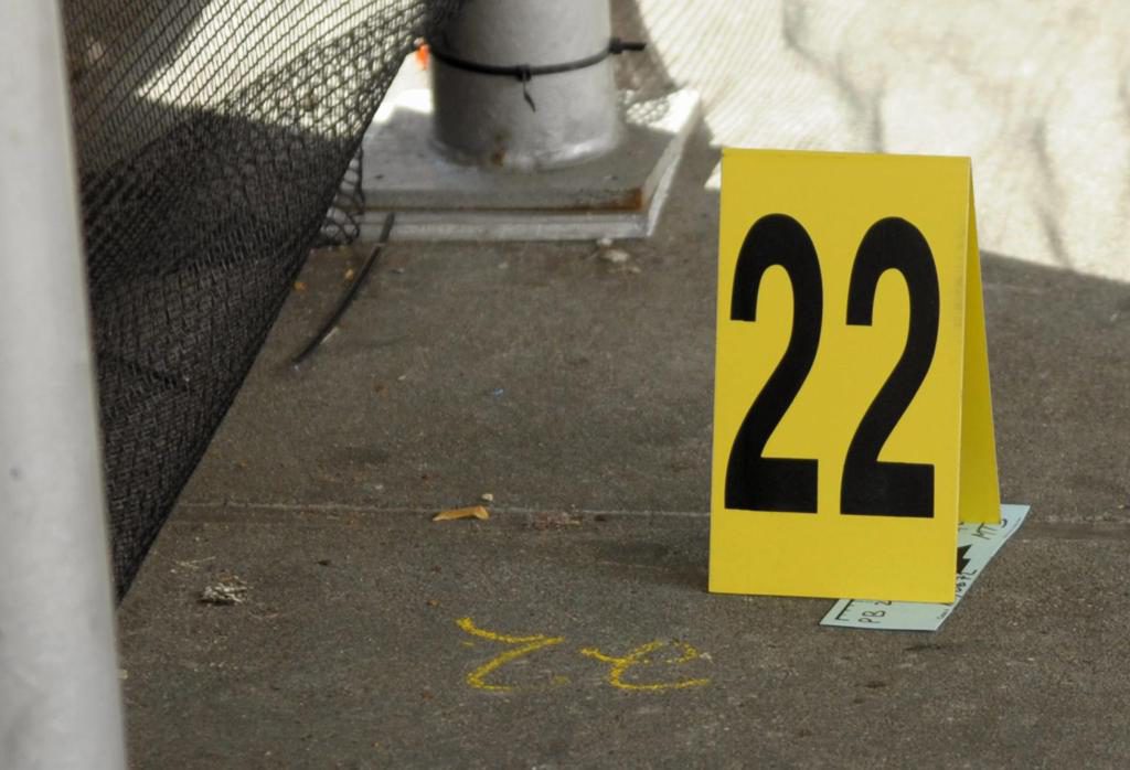 Un hombre de 40 años resulta herido de bala en una pierna cerca de una gasolinera de Cidra