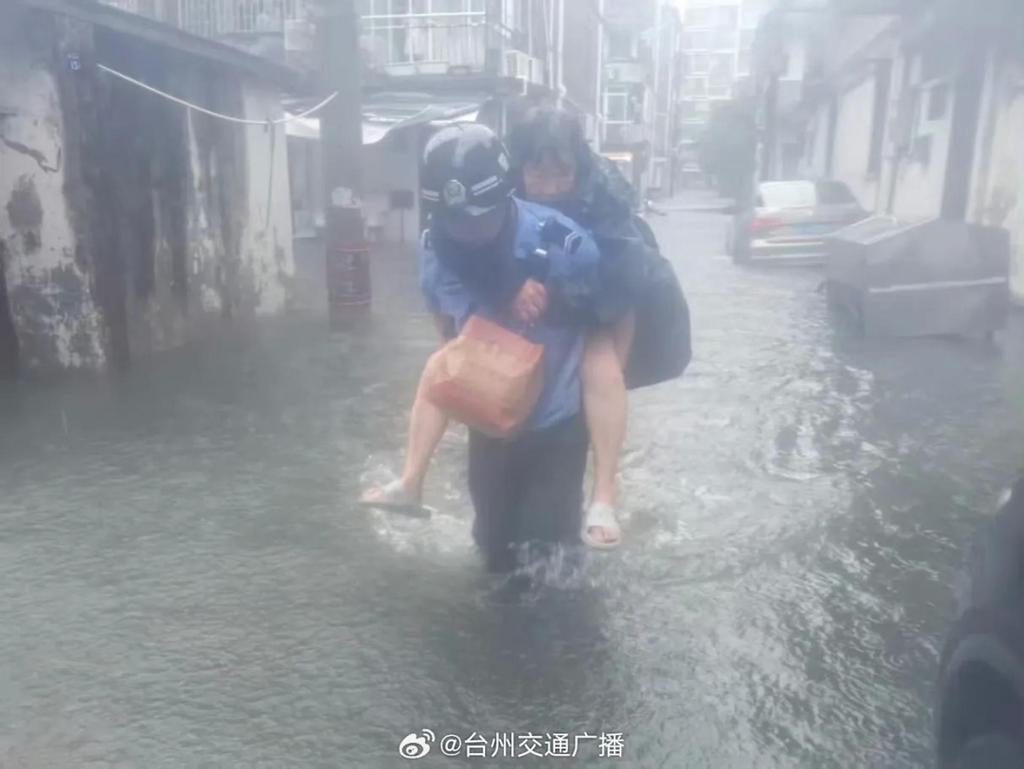 Cientos de vuelos cancelados en el este de China por el paso del tifón Dolphin