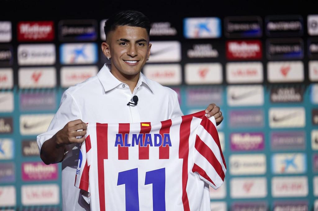 Thiago Almada firma contrato hasta finales de 2030 con River Plate