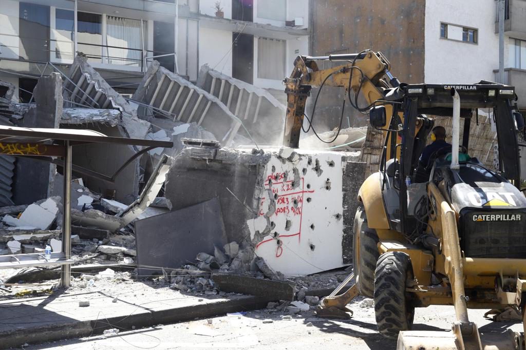 Al menos 132 muertos y 570 heridos deja el terremoto de magnitud 7,4 en Colombia