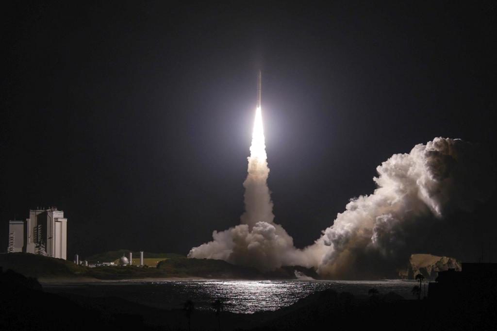 Japón lanza con éxito un nuevo satélite de geolocalización tras varios retrasos