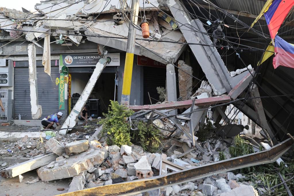 Una carnicería derrumbada, un problema de salud pública sin atender en barrio de Pereira