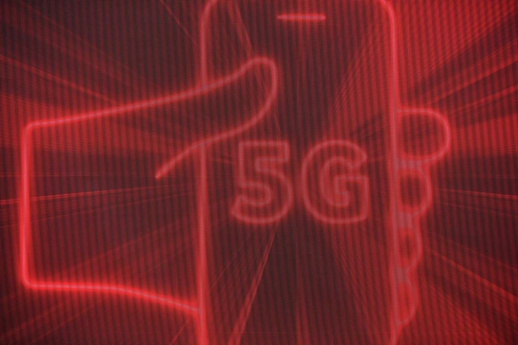Operadoras de capitales extranjeros ganan licencias para desplegar la red 5G en Paraguay