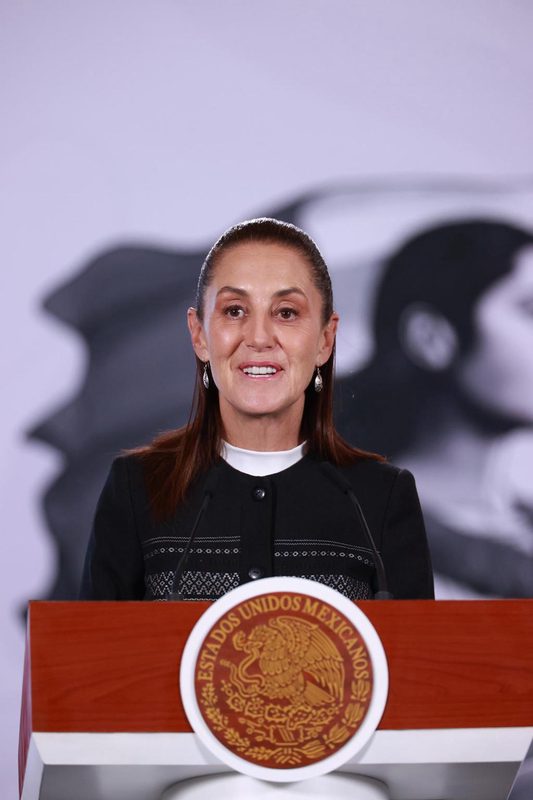 Sheinbaum anuncia premios para medallistas, más inversión y becas