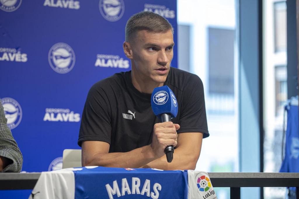 El Alavés despide a Maras por una disminución «voluntaria y continuada» de su rendimiento