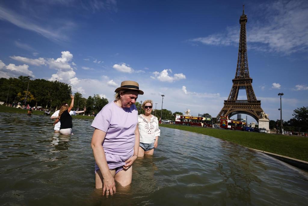 Tras el pico de calor, las temperaturas empezarán a bajar en Francia este viernes