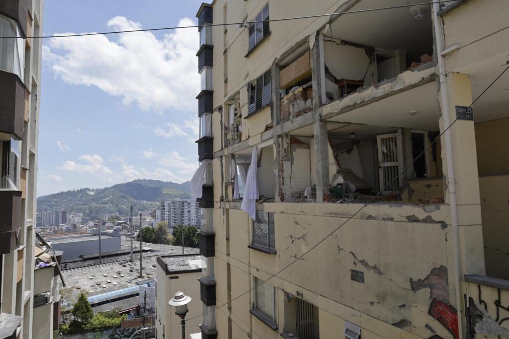 Colombia suma 273 muertos, un nuevo sismo y polémica por la ayuda tras el terremoto