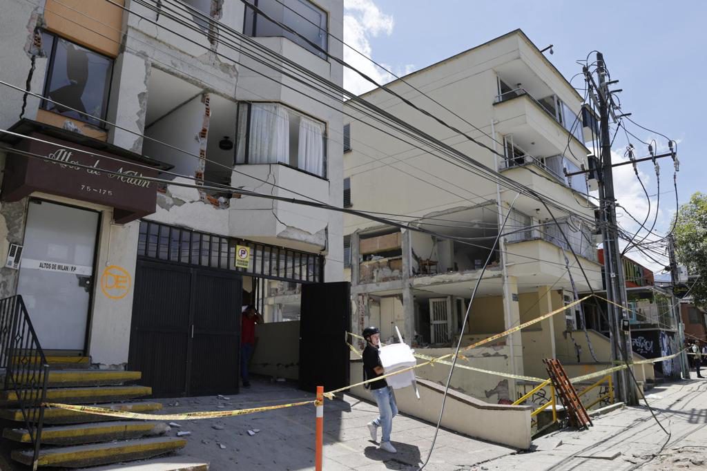 Milán, el barrio de Manizales destruido por el terremoto, ante el drama de perderlo todo