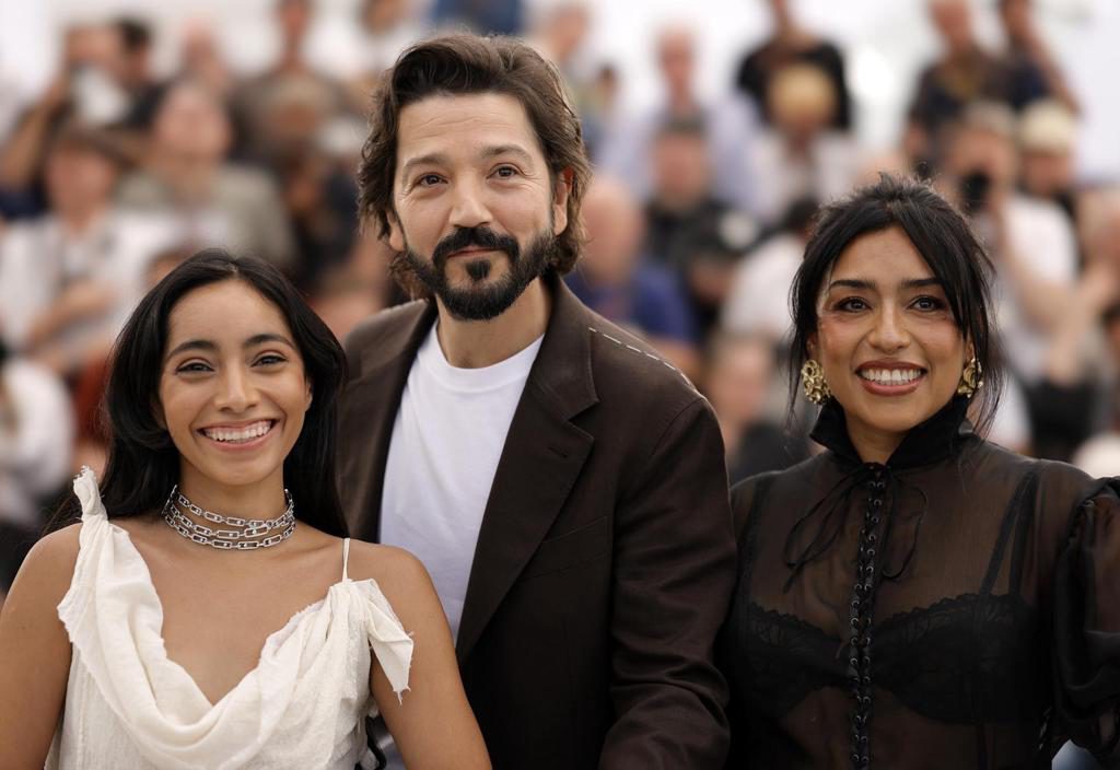 ‘Ceniza en la boca’ de Diego Luna y ‘Chicas tristes’ integran Festival de Cine de Morelia