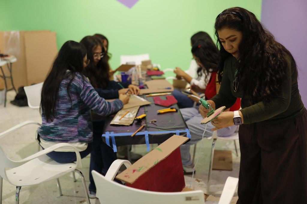 Mujeres en México construyen la ciudad que desean habitar mediante el arte
