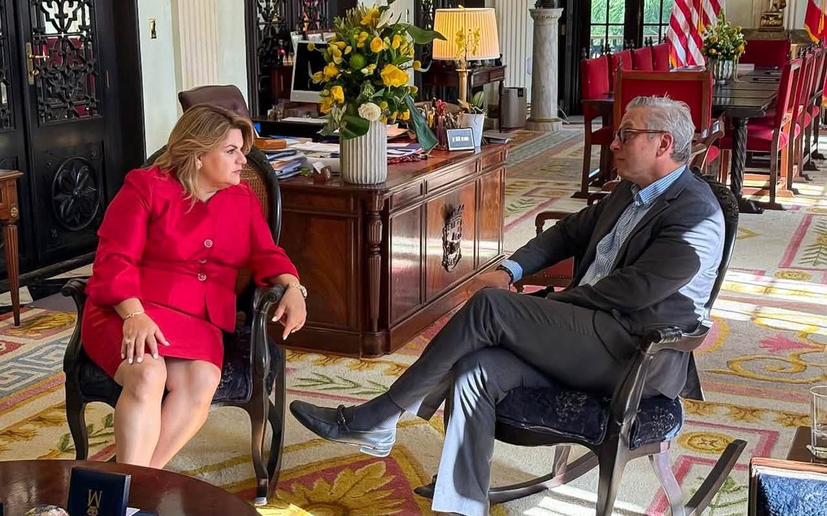 Gobernadora se reúne con Alejandro García Padilla en La Fortaleza