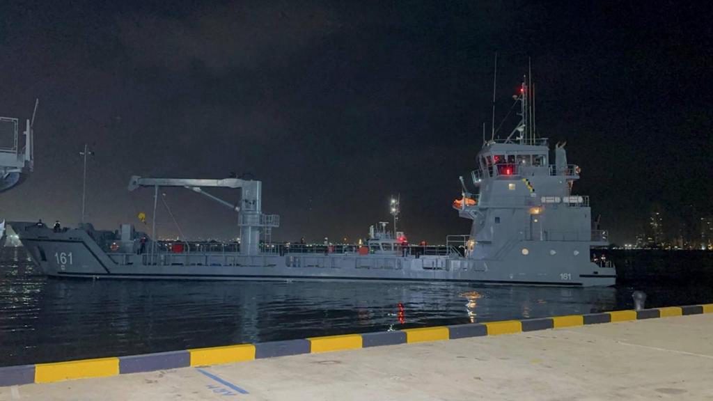 Buque de la Armada colombiana zarpa para recoger en Miami toneladas de ayuda por terremoto