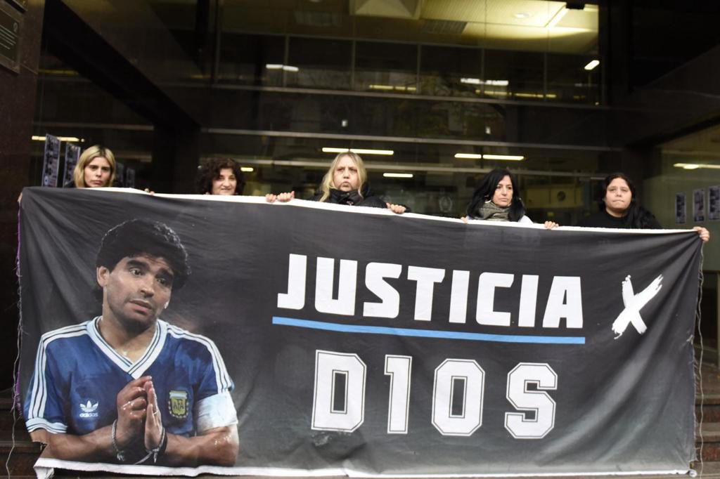 Dos psiquiatras que analizaron la muerte de Maradona declararán en el juicio