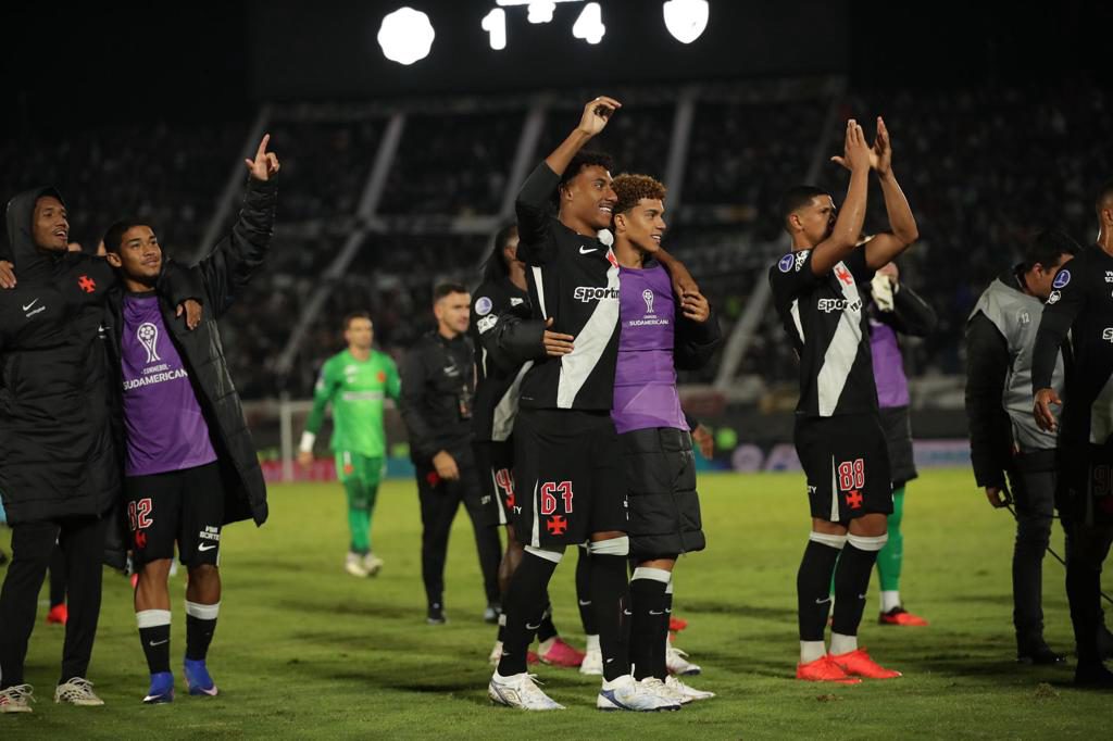 Vasco da Gama avanza a los cuartos de la Sudamericana con balsámica goleada a Olimpia