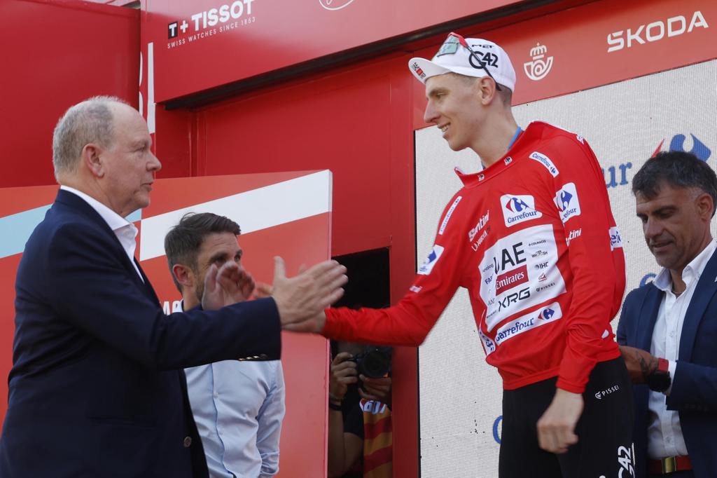 Pogacar: «Si no respondo al ataque de Van Aert, gana la etapa»