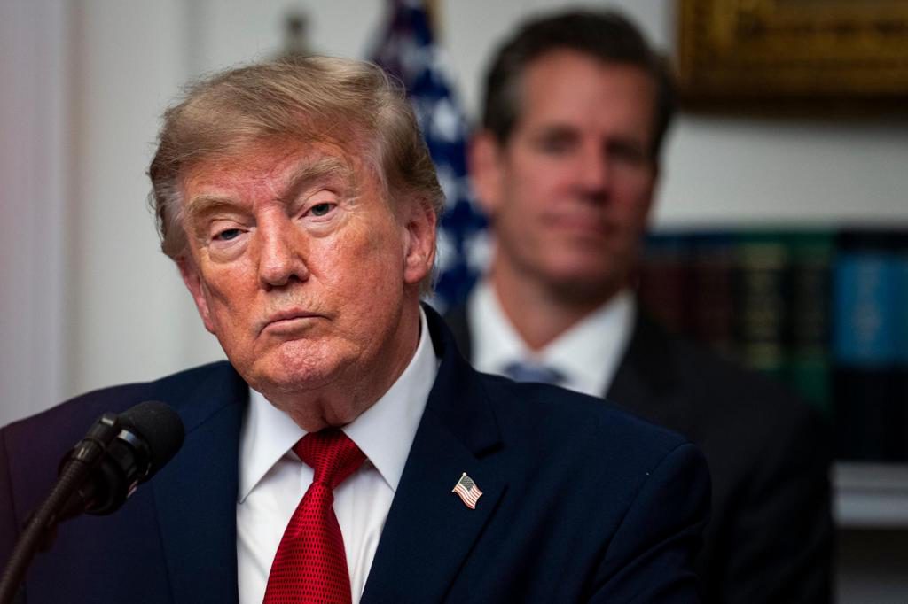 Trump acusa a Canadá de imponer «enormes aranceles» a agricultores de EEUU: «¡Se acabó!»