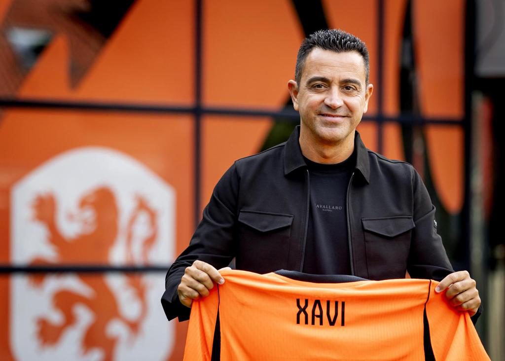 Xavi: De Jong es un jugador «fundamental» en la filosofía de la selección de Países Bajos
