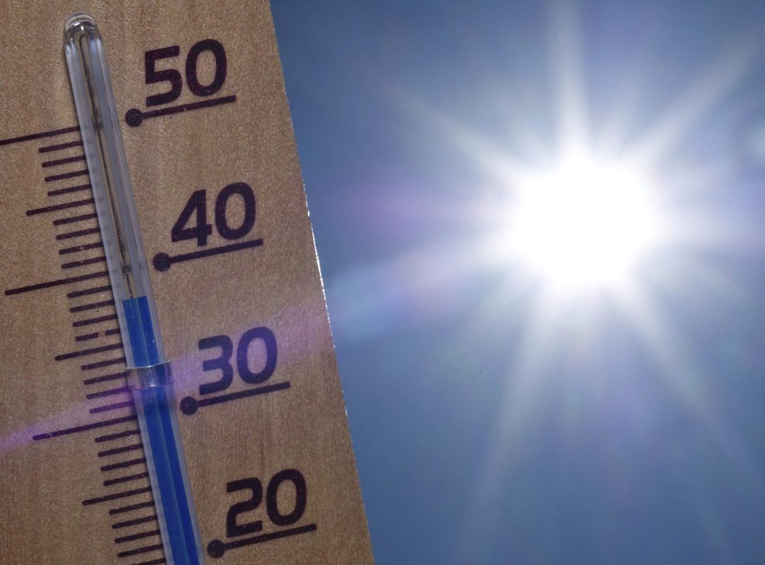 Calor extremo y polvo del Sahara impactan gran parte de la isla