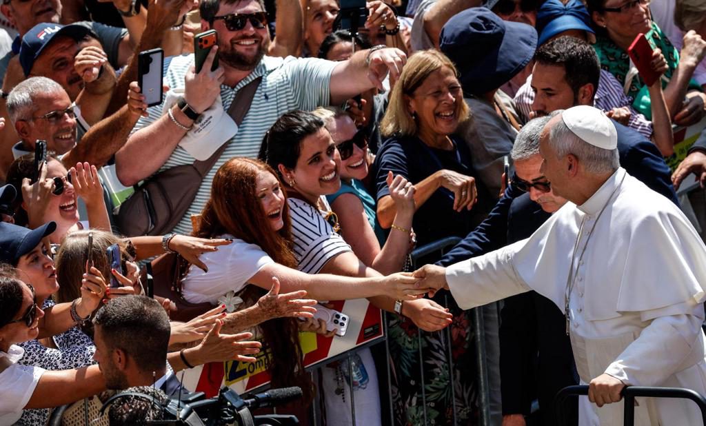 León XIV rechaza los abusos contra la liturgia y pide responsabilidad a obispos y curas
