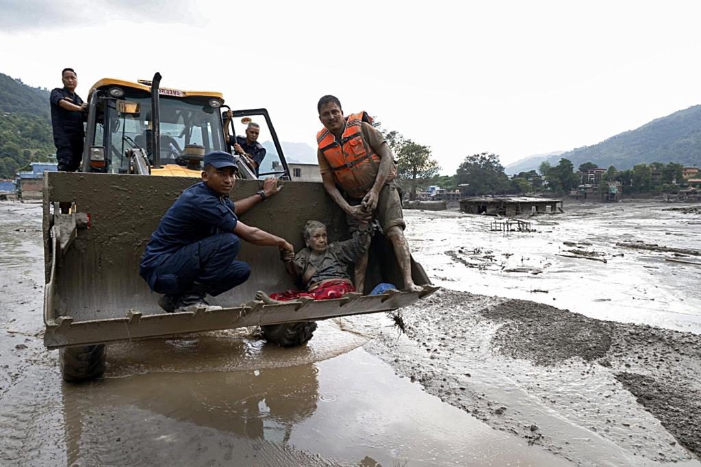 Al menos 291 extranjeros figuran entre los desaparecidos tras la riada en Nepal