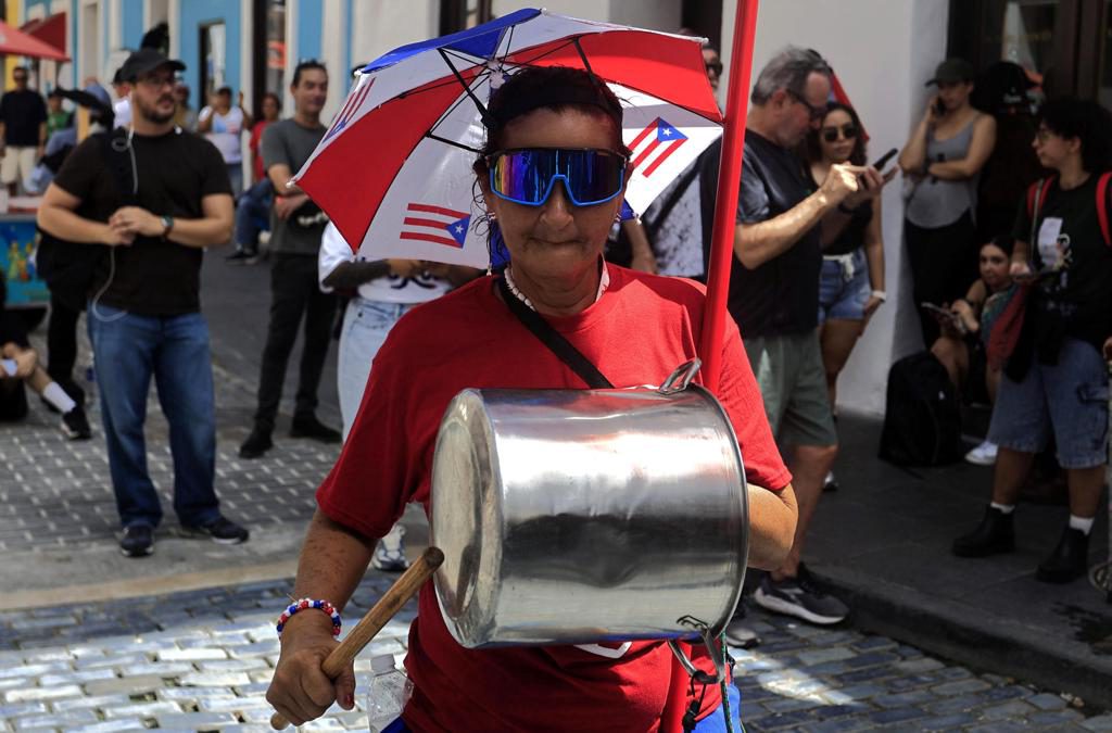 Grupos en Puerto Rico exigen la salida de ente fiscal impuesto hace 10 años