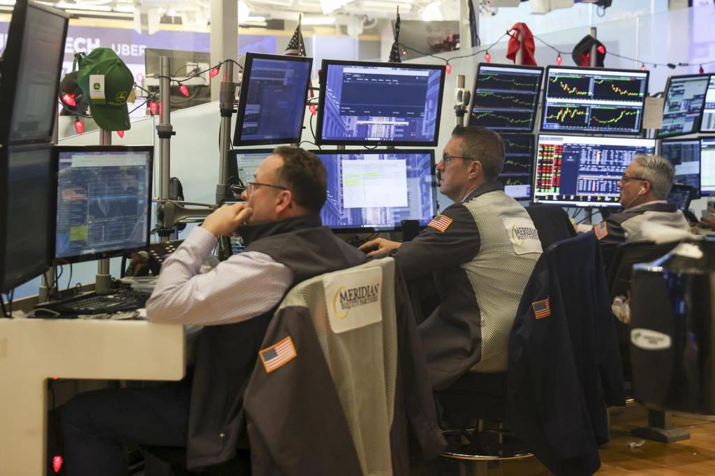 Wall Street cierra en verde tras nueva caída del rendimiento de los bonos del Tesoro EEUU